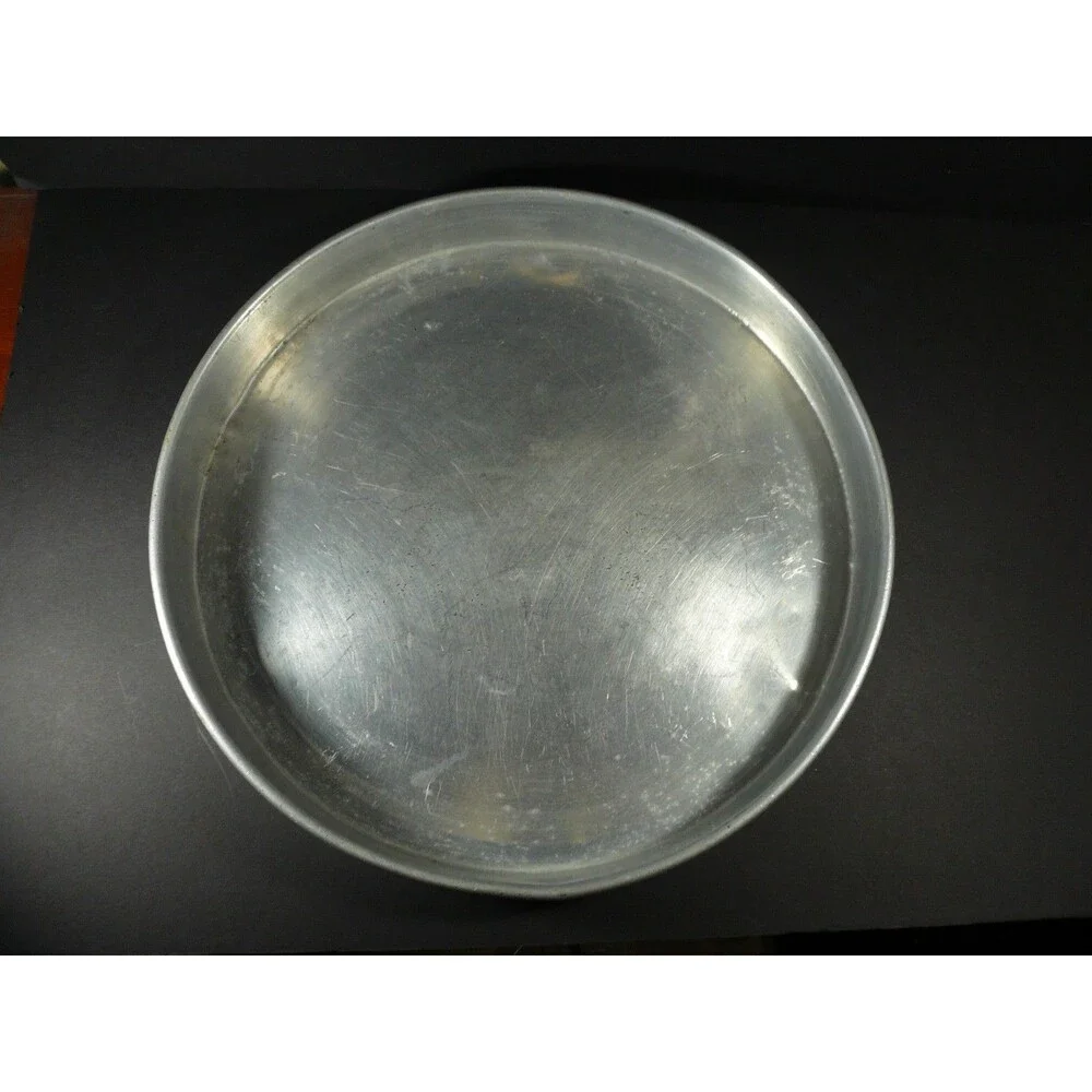 Vintage Aluminum Extra Large 16